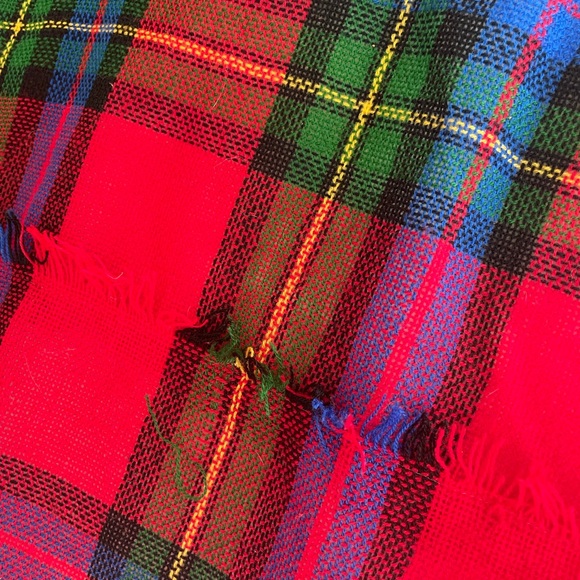 Large Red Plaid / Tartan Scarf BY CASHMILON (Japan) - Picture 7 of 7